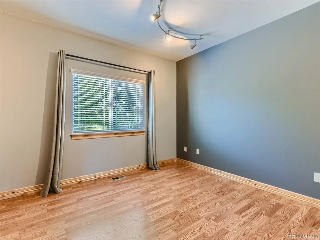 Photo of 9654 Remington Ave