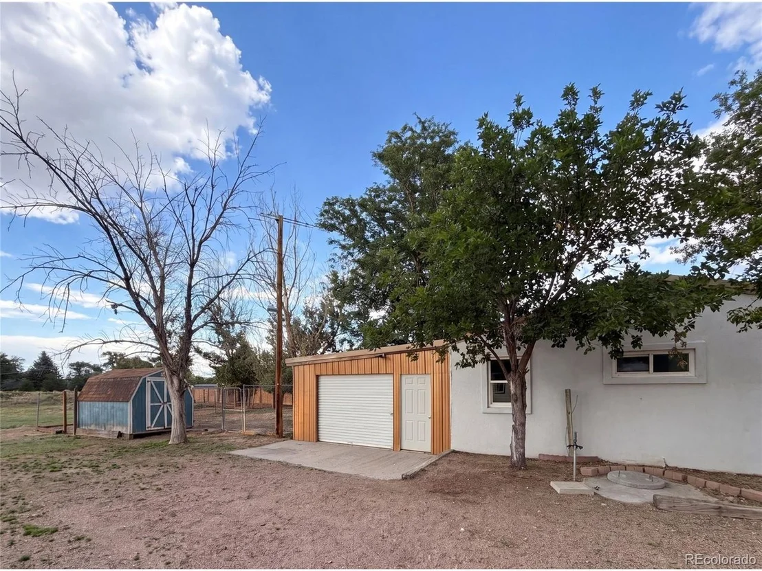 Photo of 15967 Echo Rd