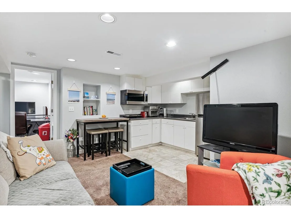 Photo of 13281 Bellaire Cir
