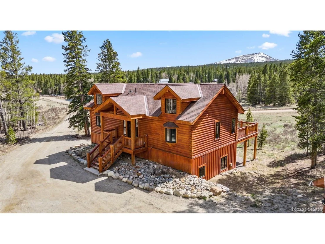 Photo of 1477 Lakeside Dr