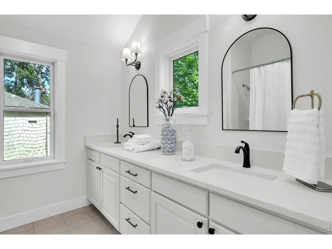 Photo of 320 Pearl St