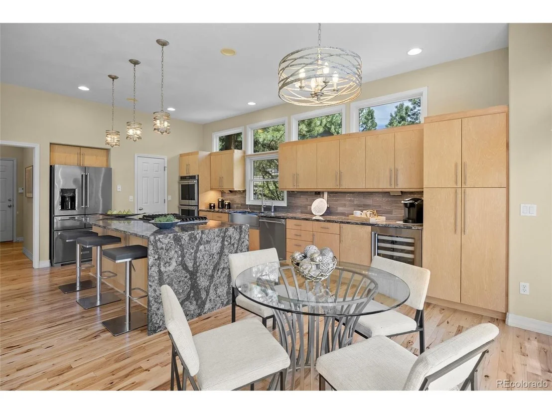 Photo of 7018 Forest Ridge Cir