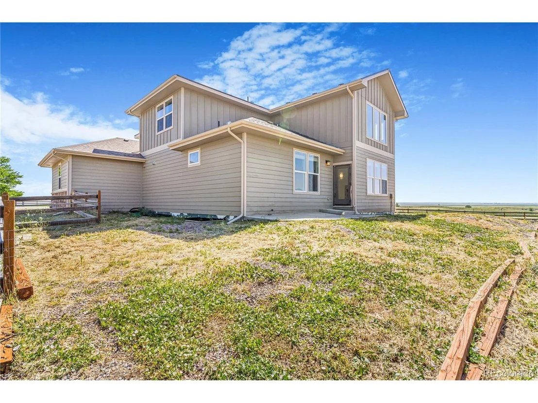 Photo of 497 Valley Way