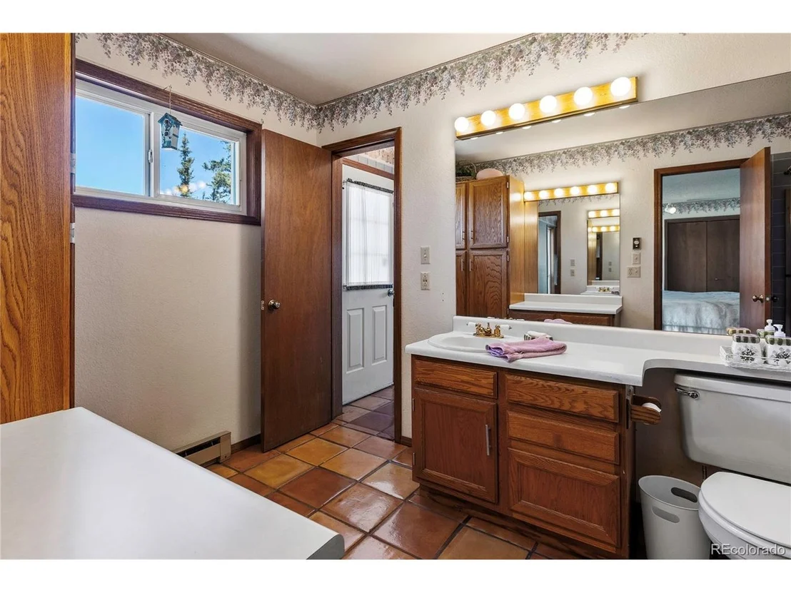 Photo of 1506 Lake Pl