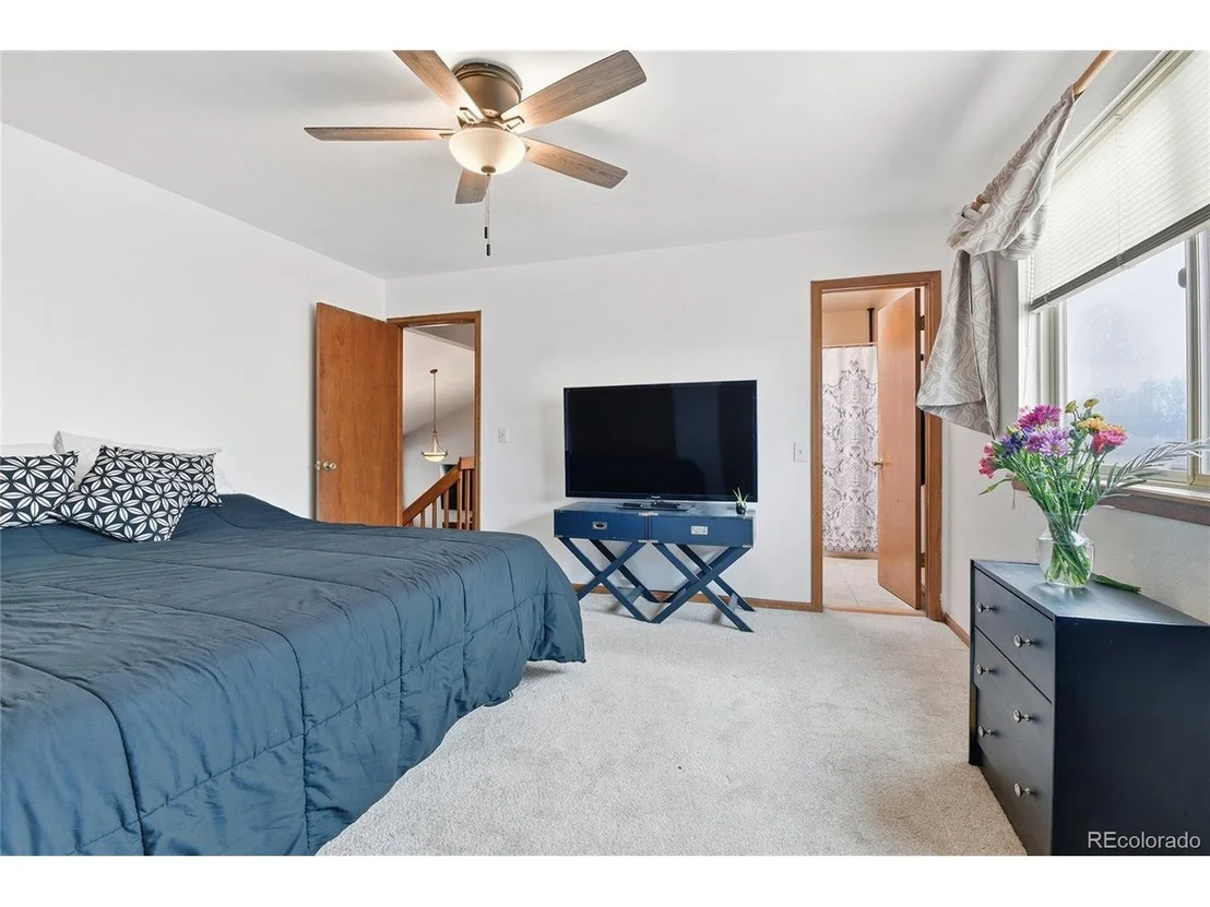 Photo of 450 N 9th Pl