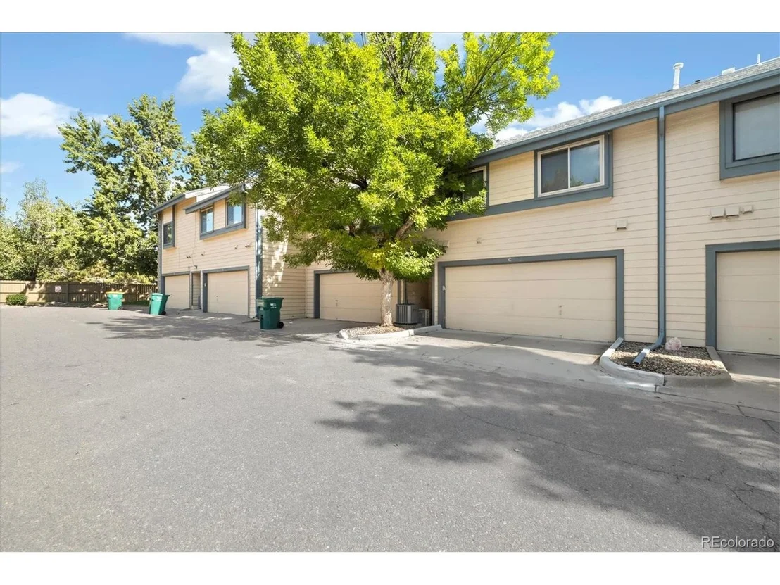 Photo of Unit D at 8790 Allison Dr