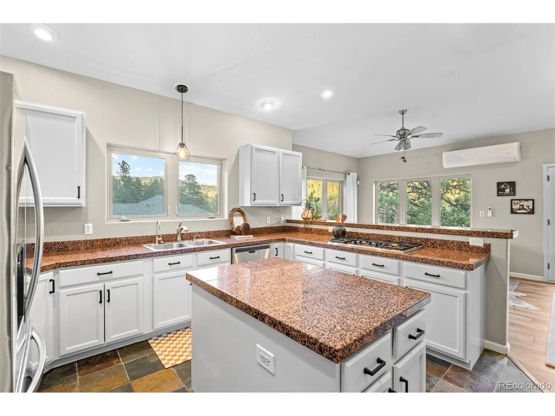 Photo of 3044 High Rd