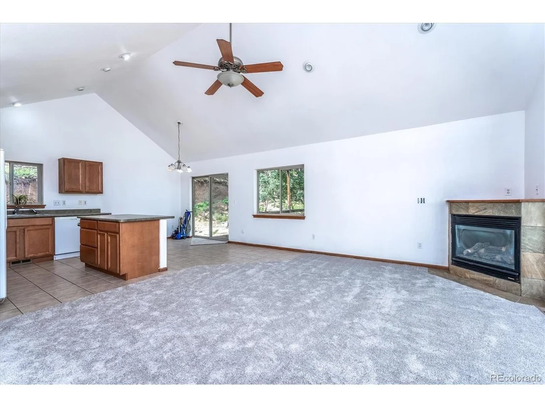 Photo of 368 Lakeview Rd