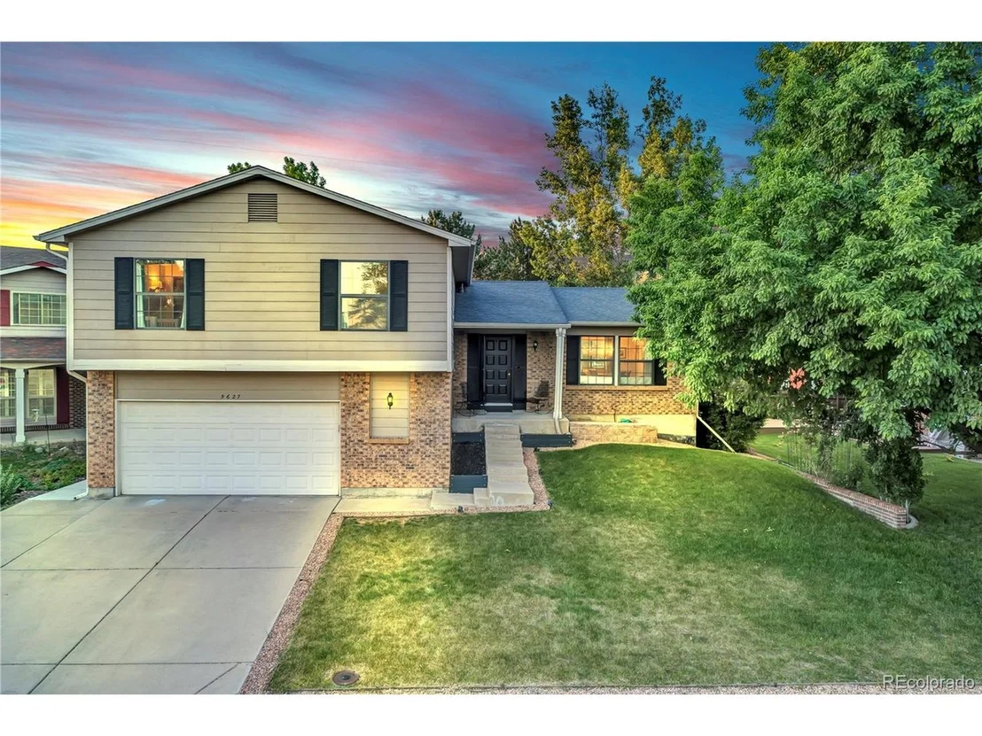 Photo of 5627 W 110th Cir