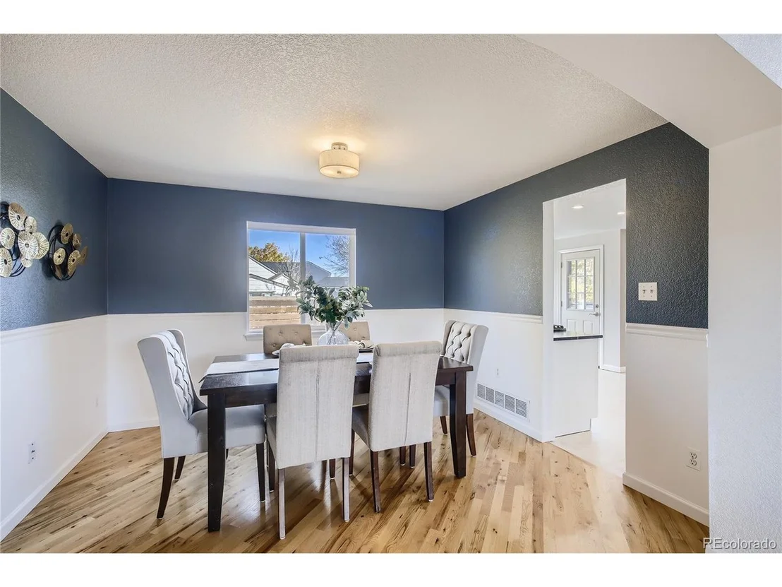 Photo of 5378 Bear Ct