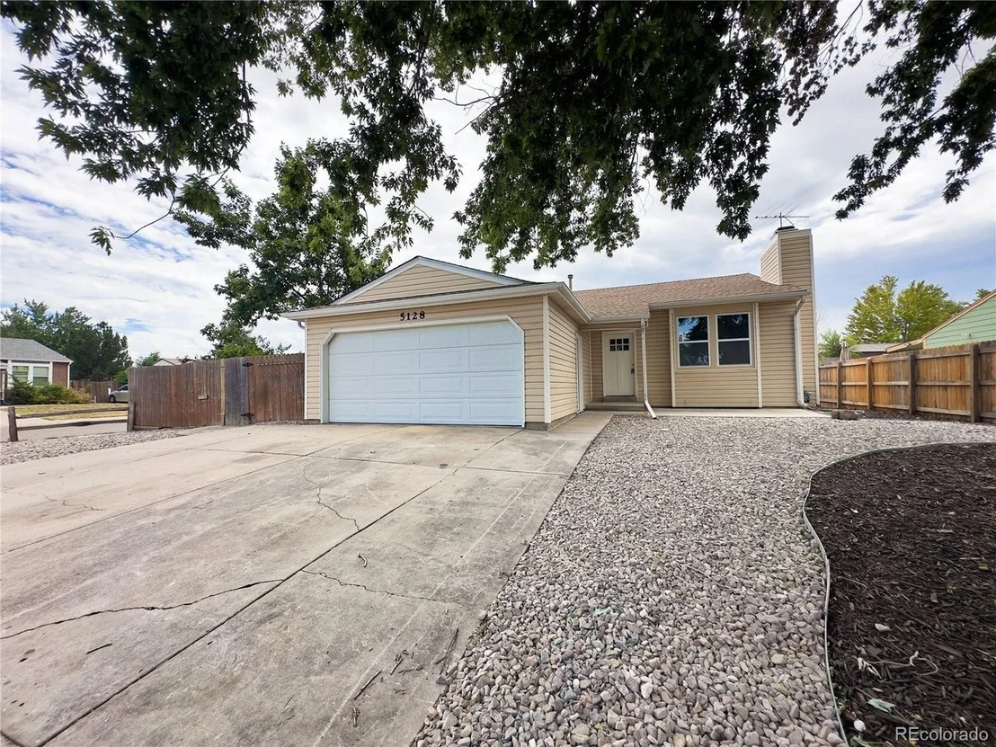 Photo of 5128 Columbus Way