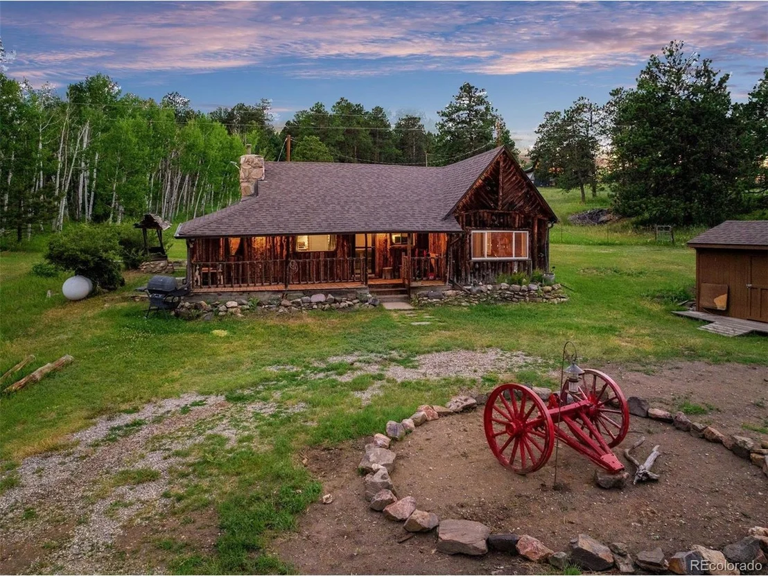 Photo of 576 Bluebird Ln