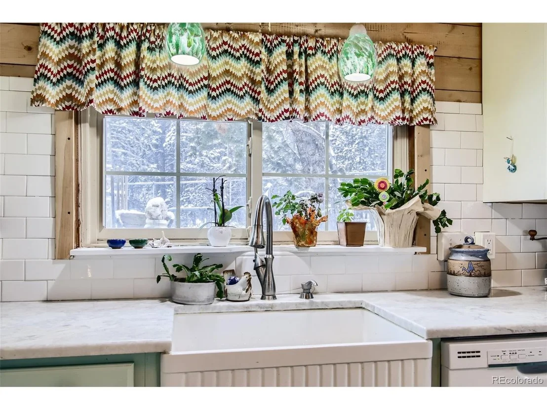 Photo of 485 Feldspar Rd
