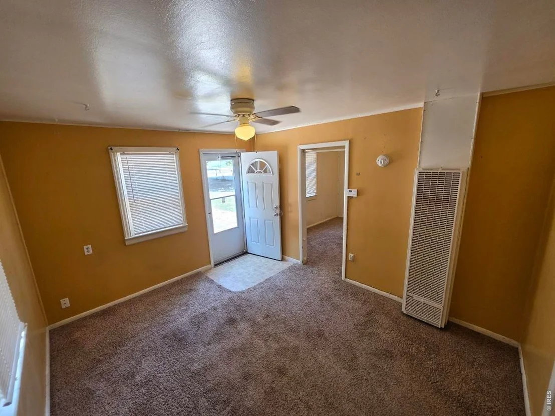 Photo of 310 N 8th Ave