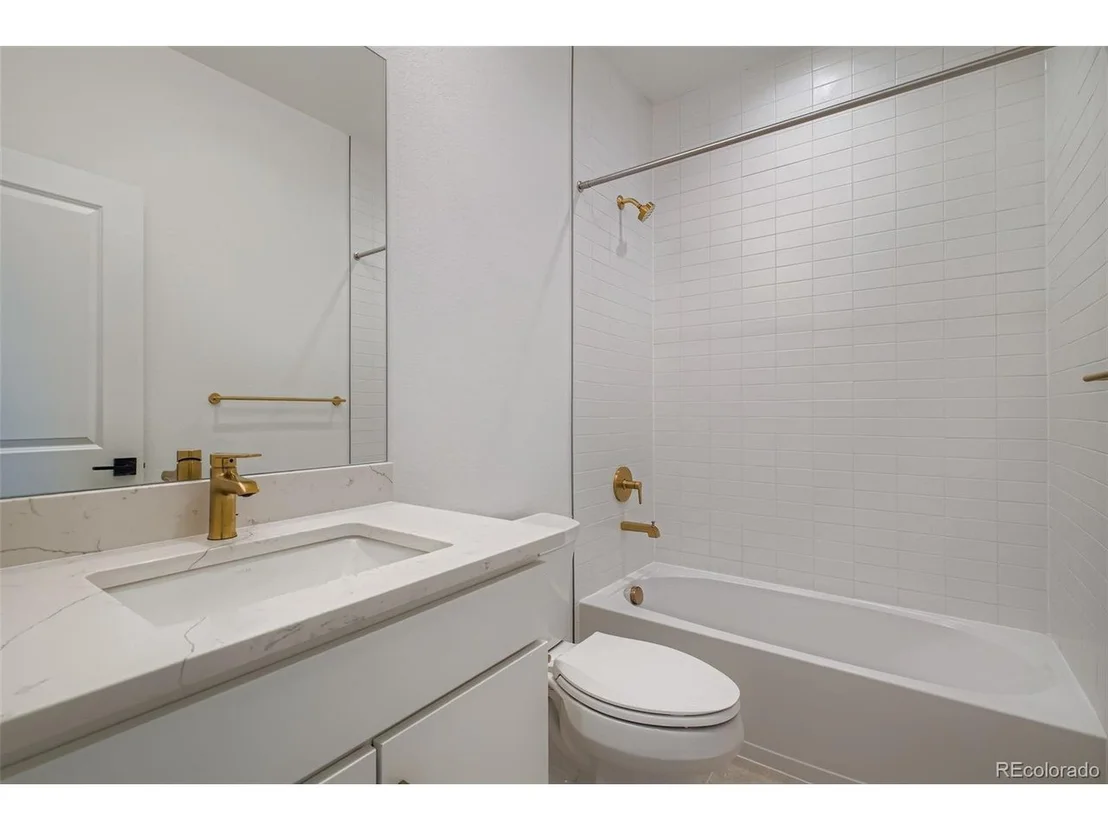 Photo of 948 Promenade Dr