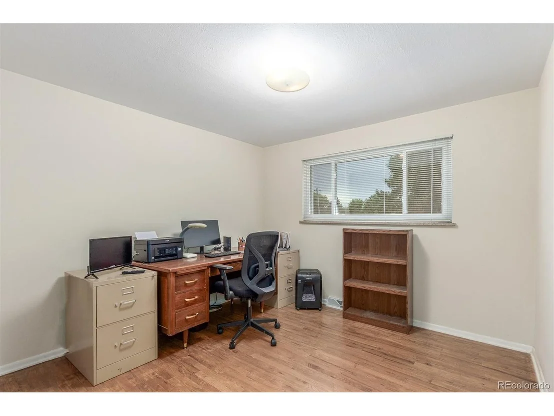 Photo of 1324 E Easter Cir