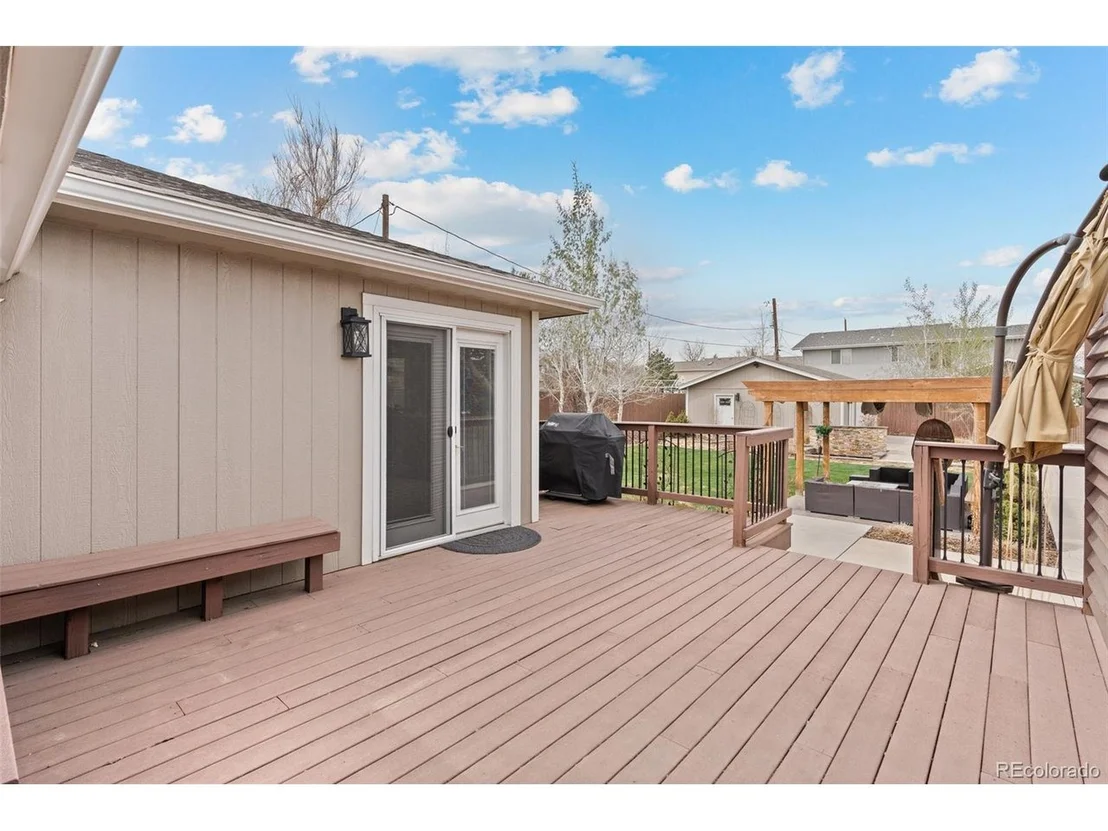 Photo of 5351 Irving St