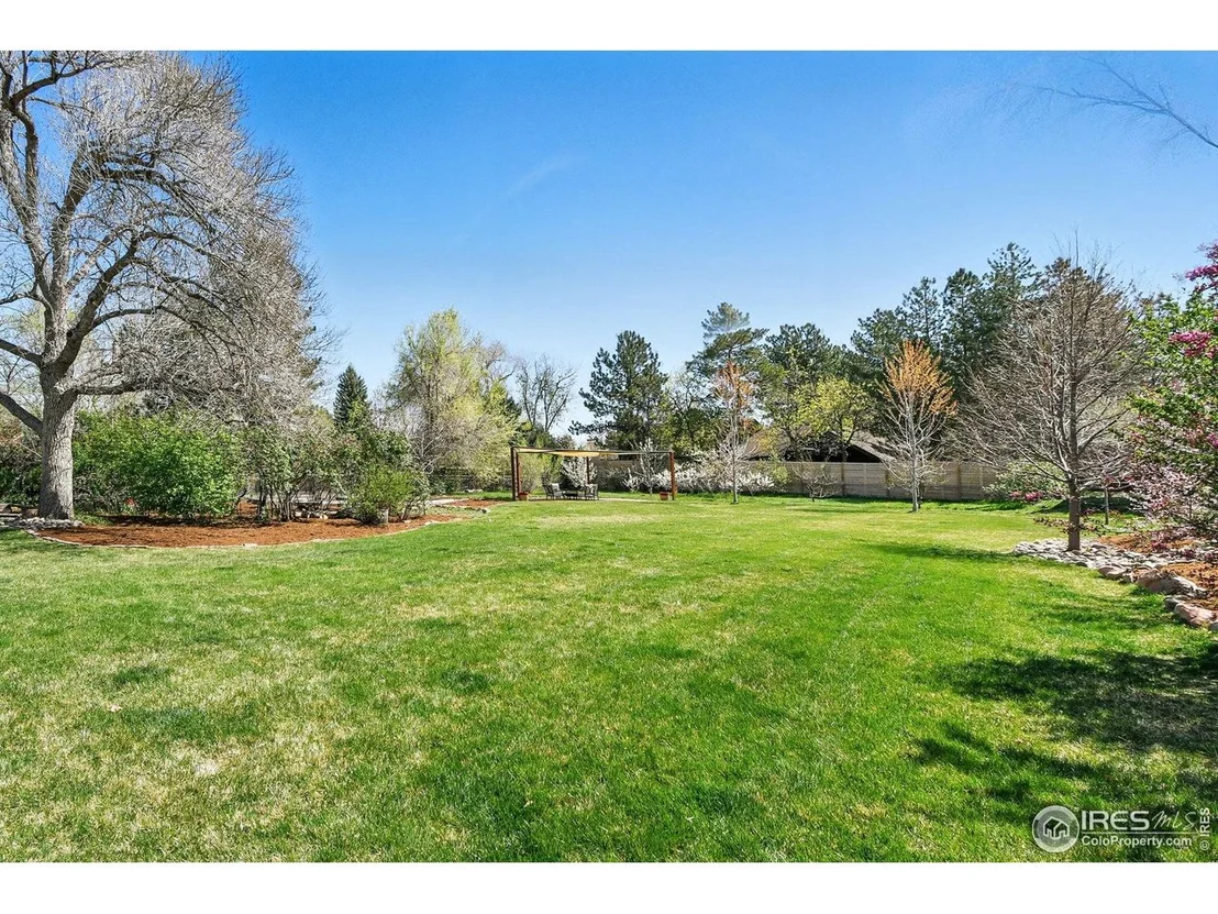 Photo of 700 Brooklawn Dr