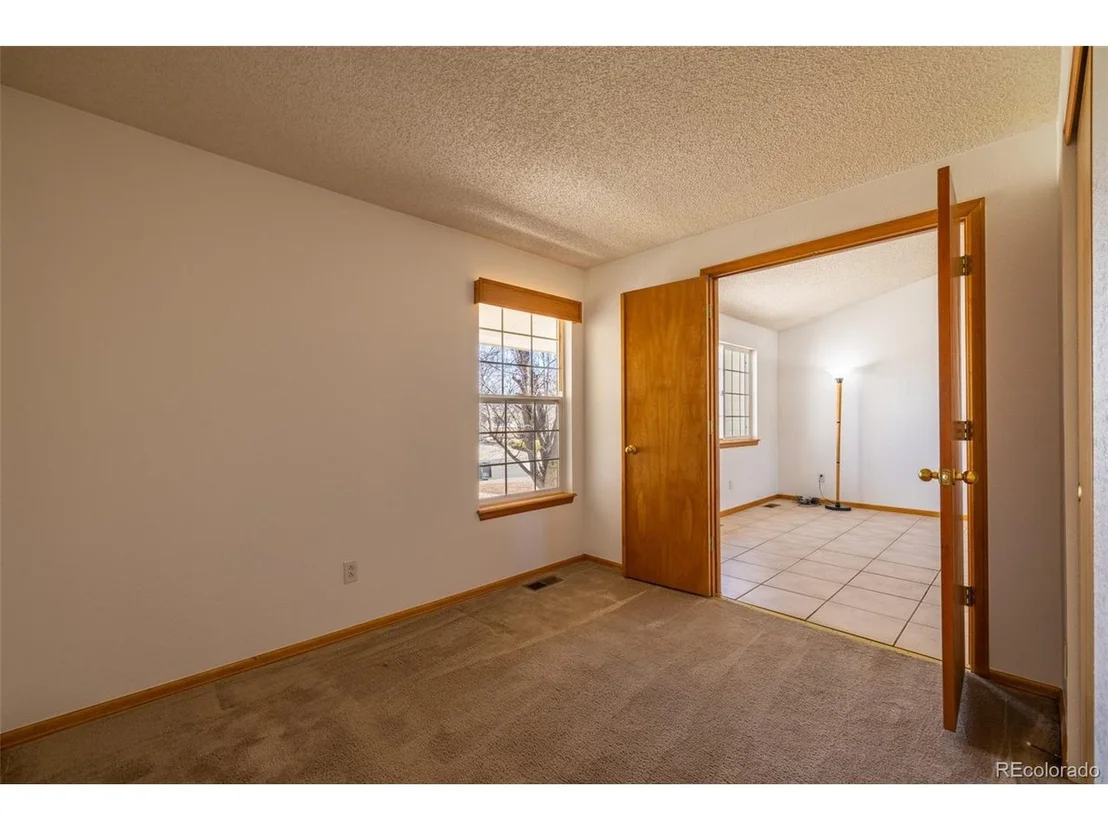 Photo of 1019 Red Oak Dr