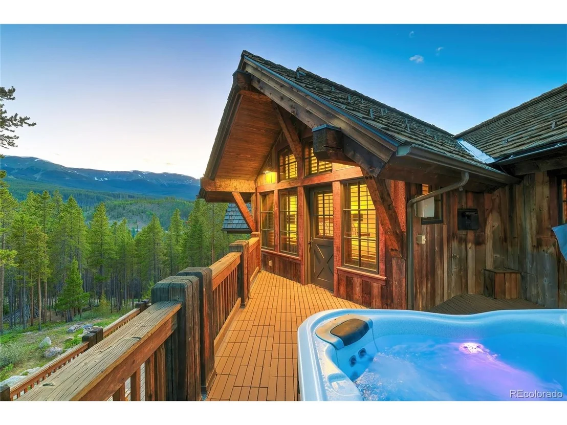 Photo of 456 Peerless Dr