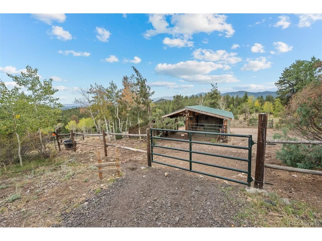 Photo of 150 Summit Dr