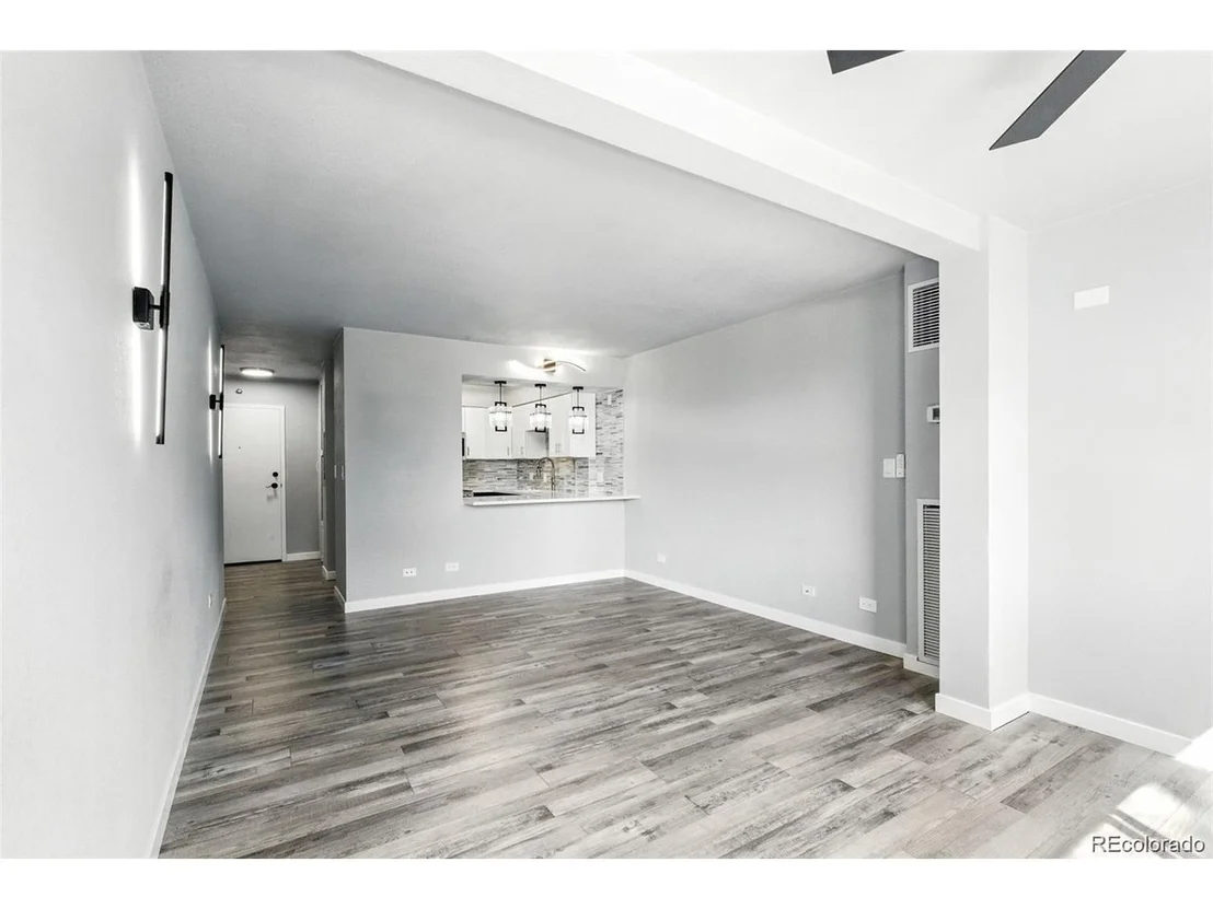 Photo of Unit 212 at 1850 Folsom St