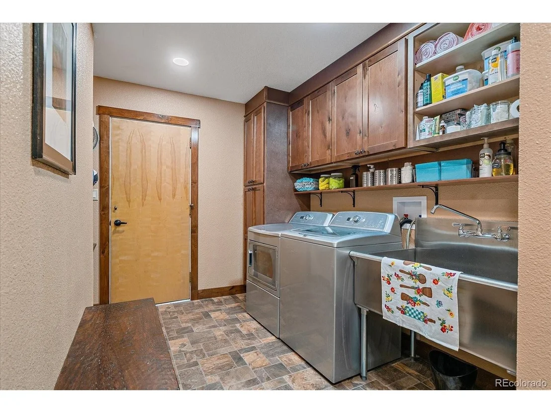 Photo of 4253 Fall River Rd