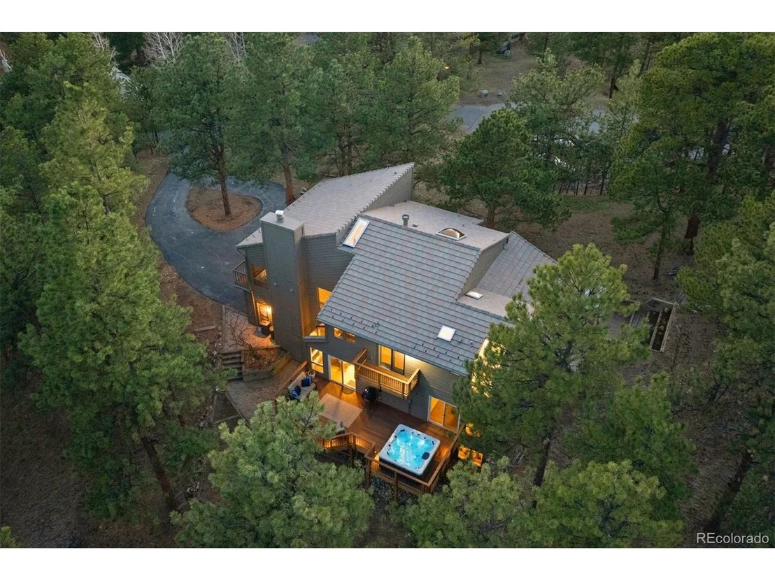 Photo of 2386 Daisy Ln