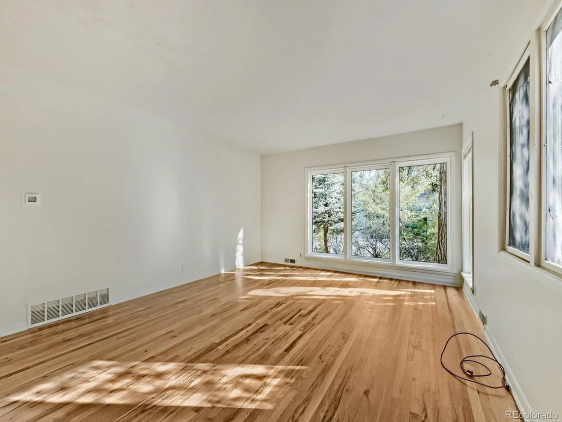 Photo of 1901 Columbine Ave