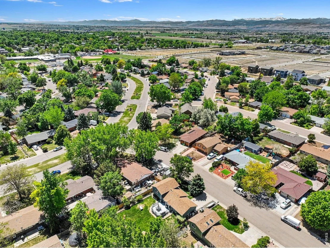 Photo of 1404 Willow Dr