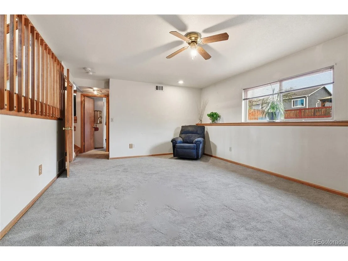 Photo of 450 N 9th Pl