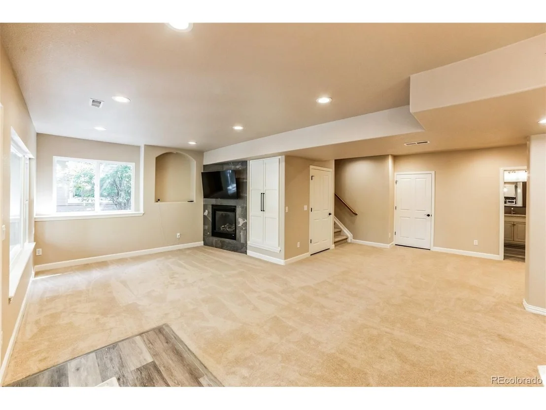 Photo of 1049 Timbercrest Dr