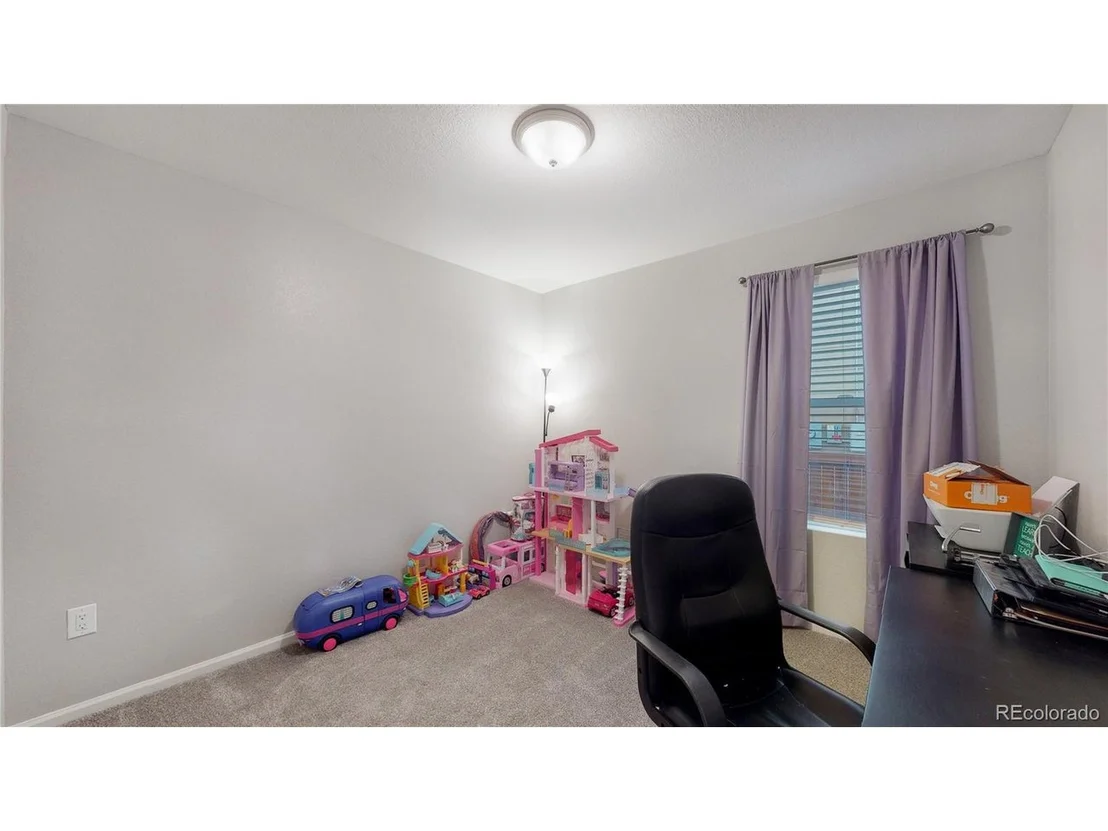 Photo of 741 N Vandriver Way