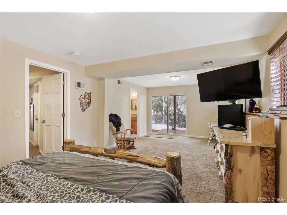 Photo of 1327 Bluebird Dr