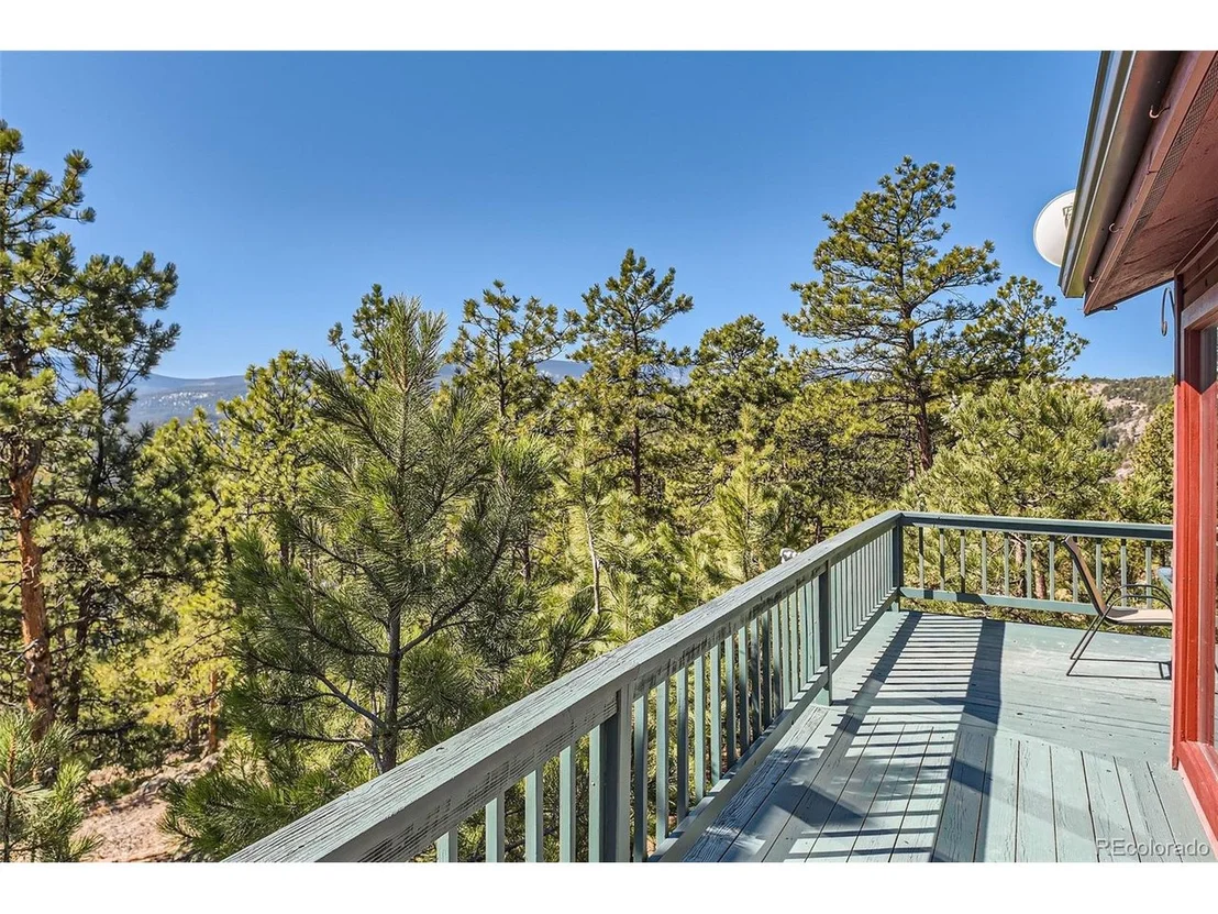 Photo of 421 Holmes Gulch Rd