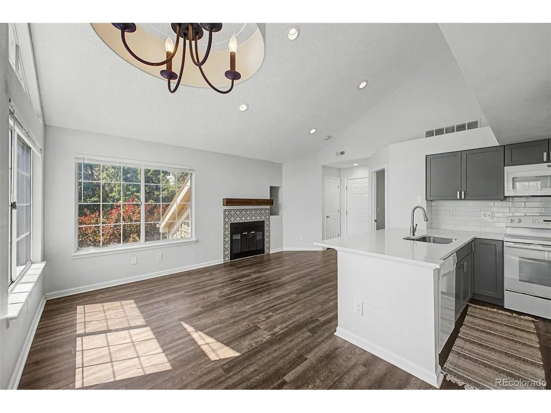 Photo of Unit D at 4883 White Rock Cir