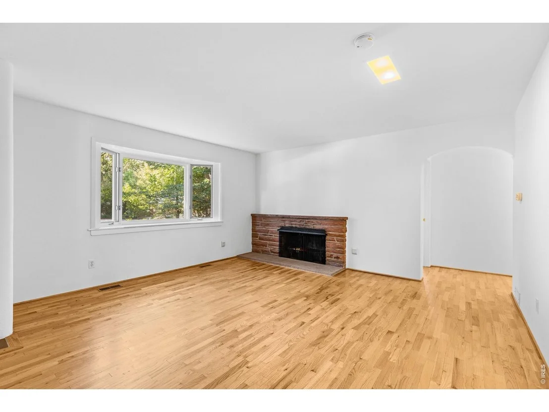 Photo of 1709 Mariposa Ave