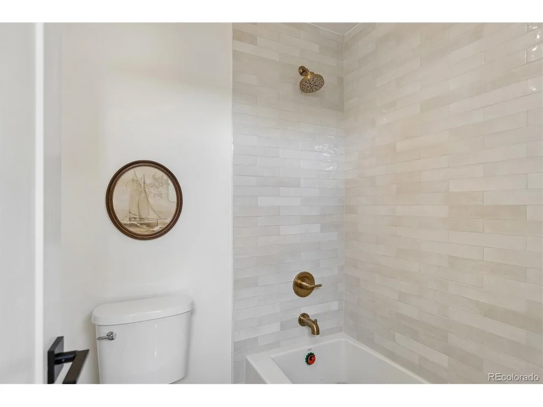 Photo of 5325 Pinehurst Dr