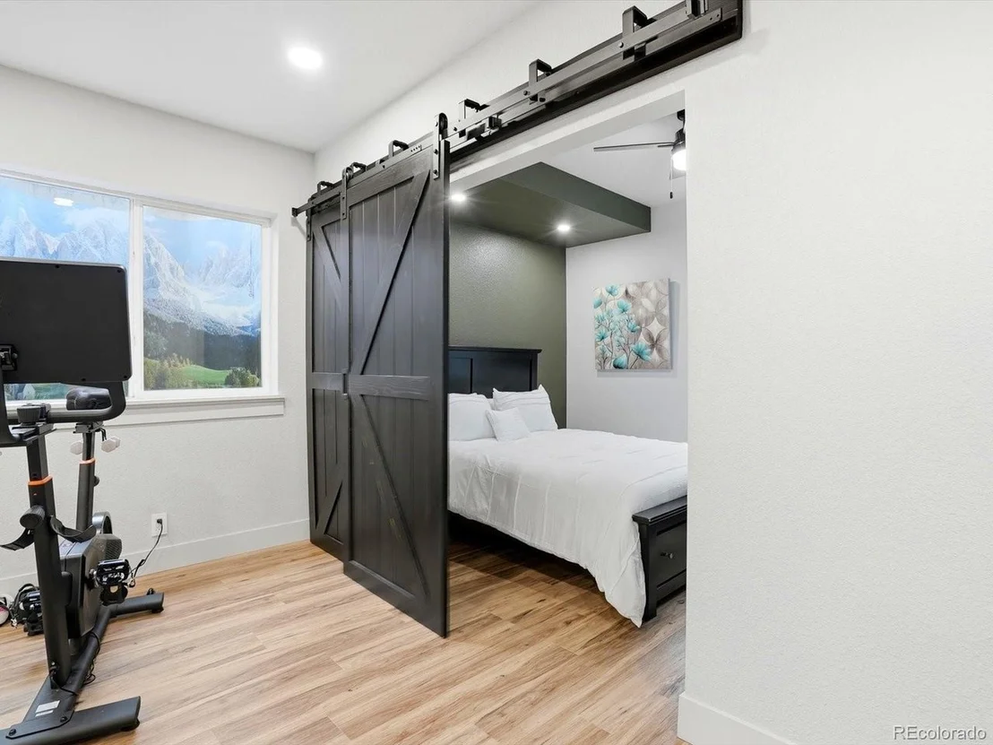 Photo of 2626 Gray Wolf Loop