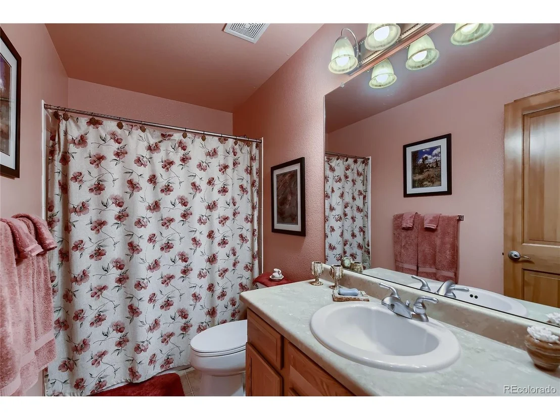 Photo of 4030 Red Deer Trl