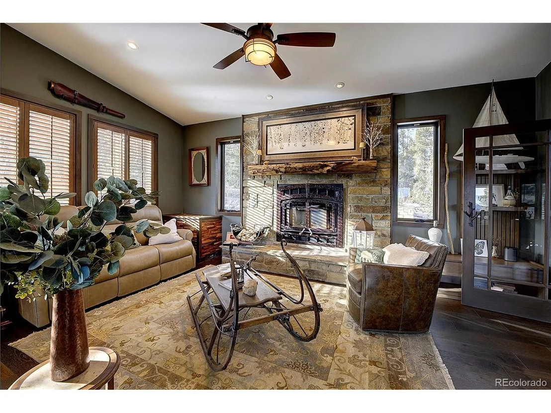 Photo of 94 Crest View Dr