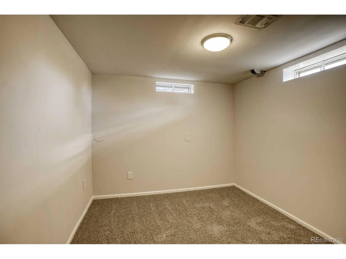 Photo of 131 Marigold Dr