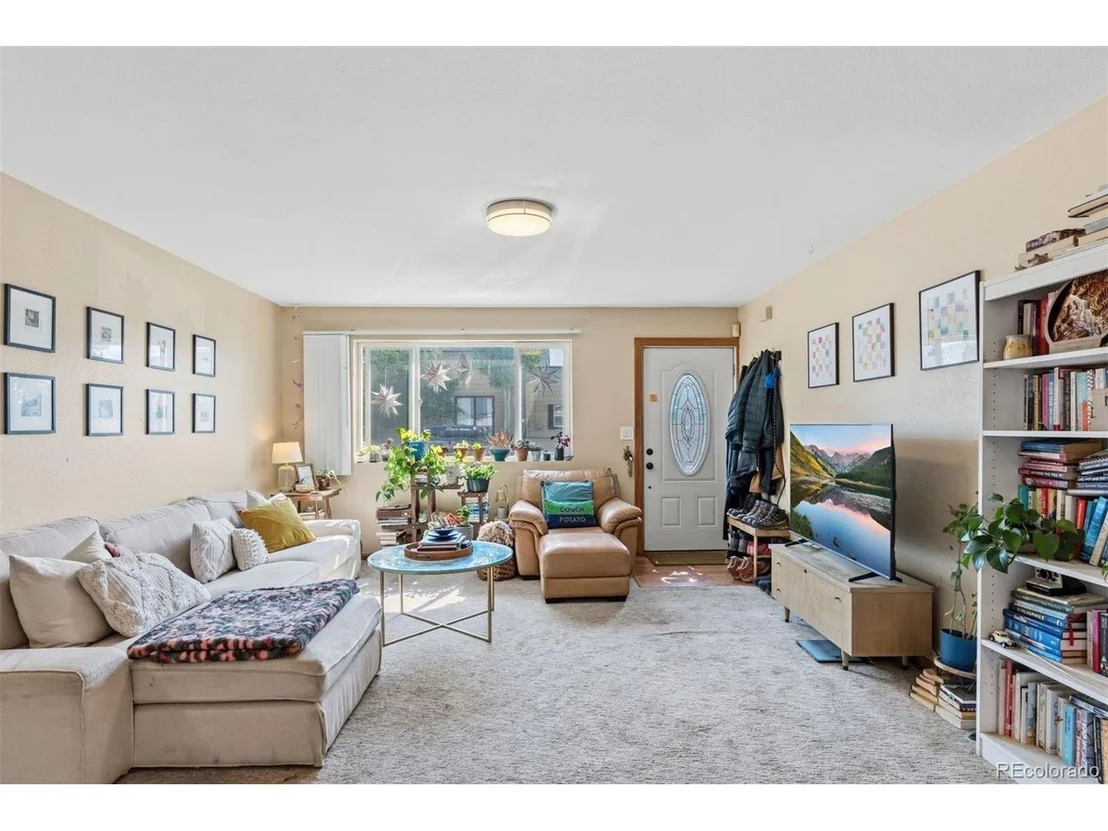 Photo of 101 S Maple St