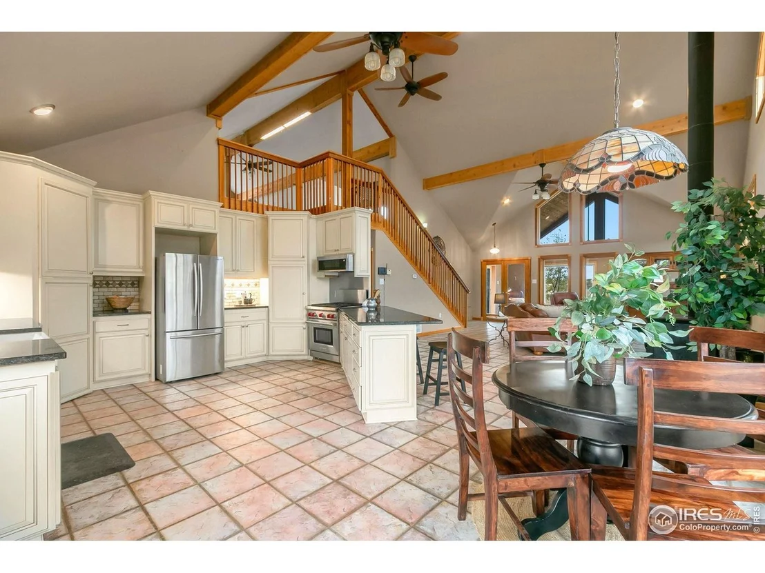 Photo of 9512 Red Mountain Rd