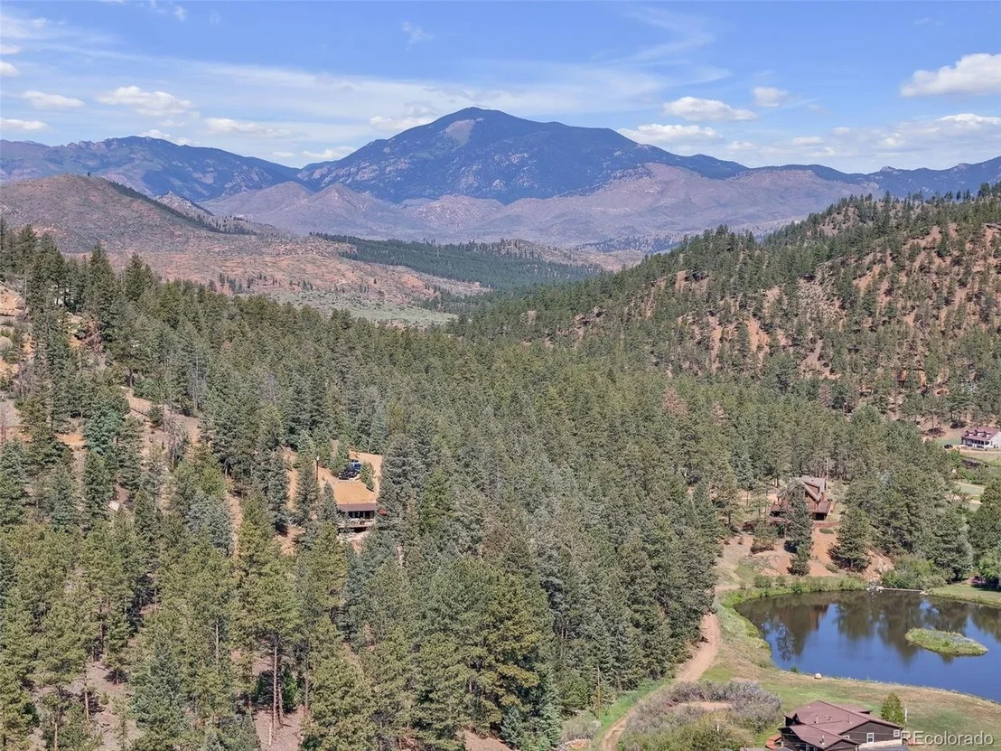 Photo of 9987 Overlook Rd