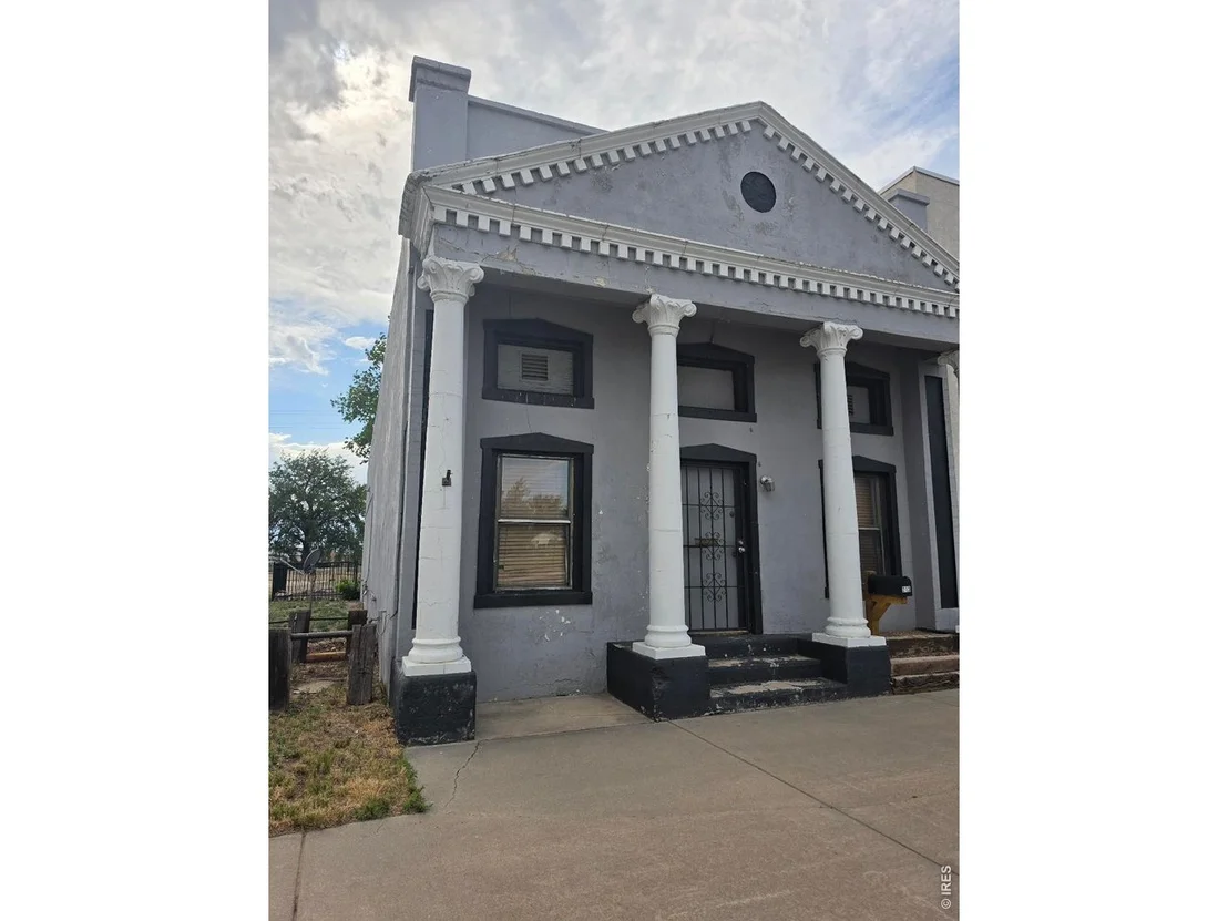 Photo of 213 Main St