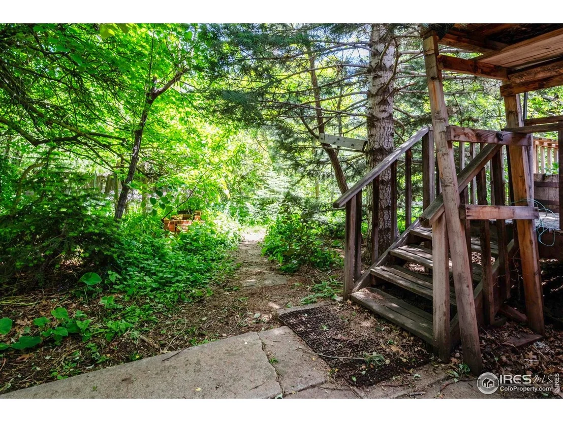 Photo of 1380 Ithaca Dr