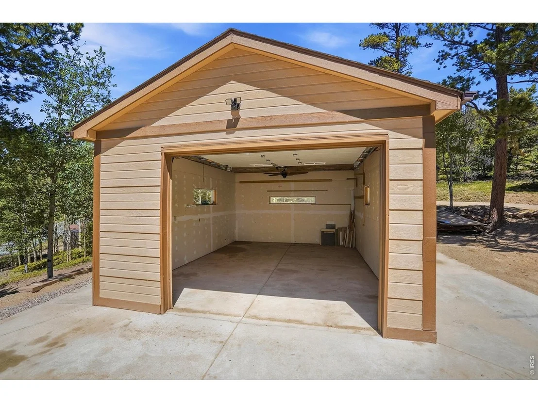 Photo of 212 Elk Pl