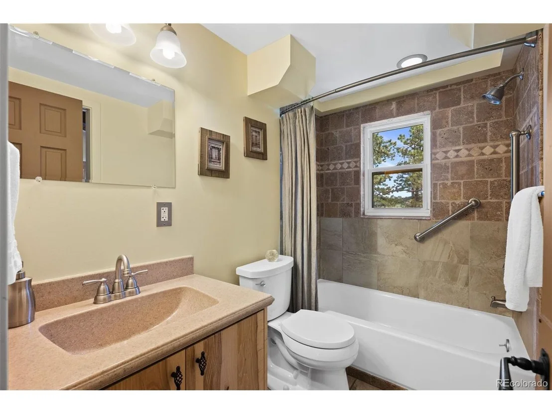 Photo of 24 Pine Rd