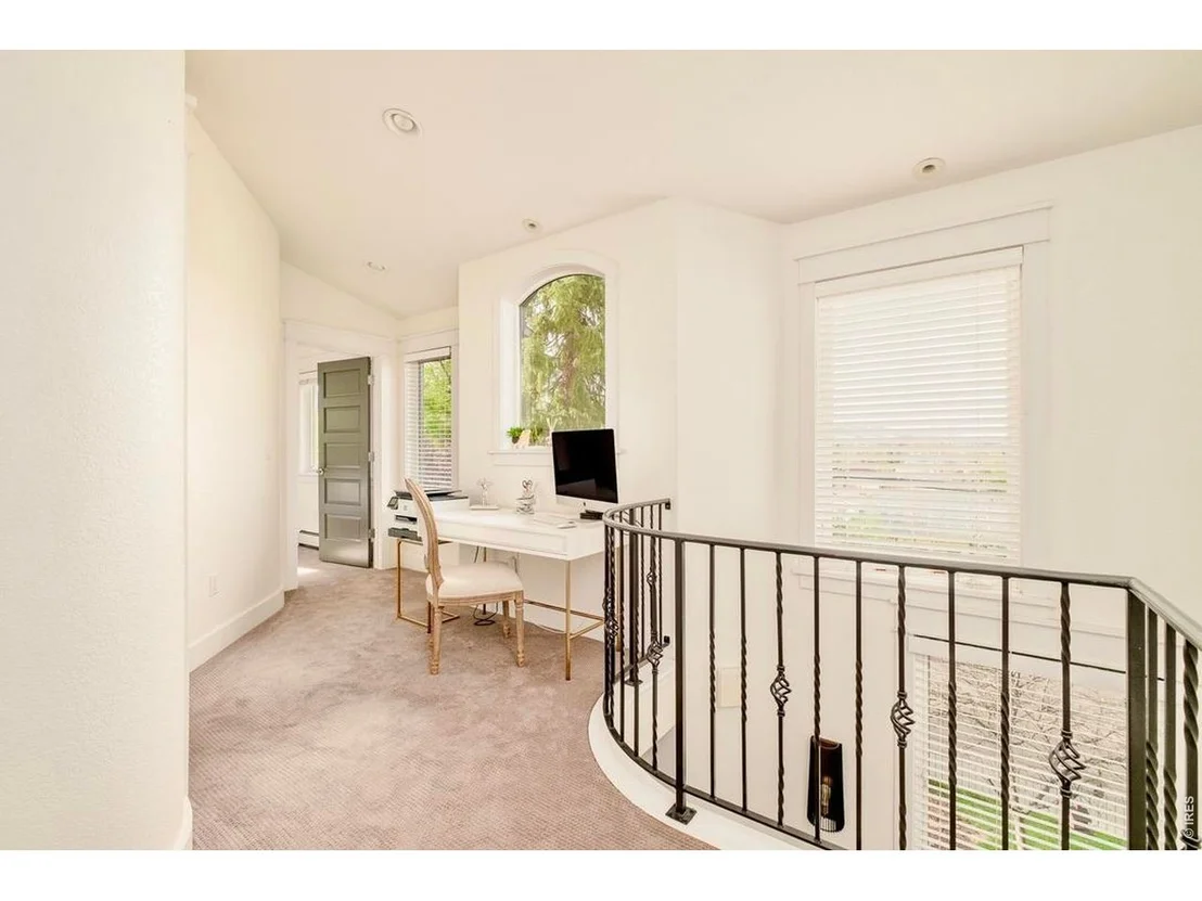 Photo of 780 College Ave